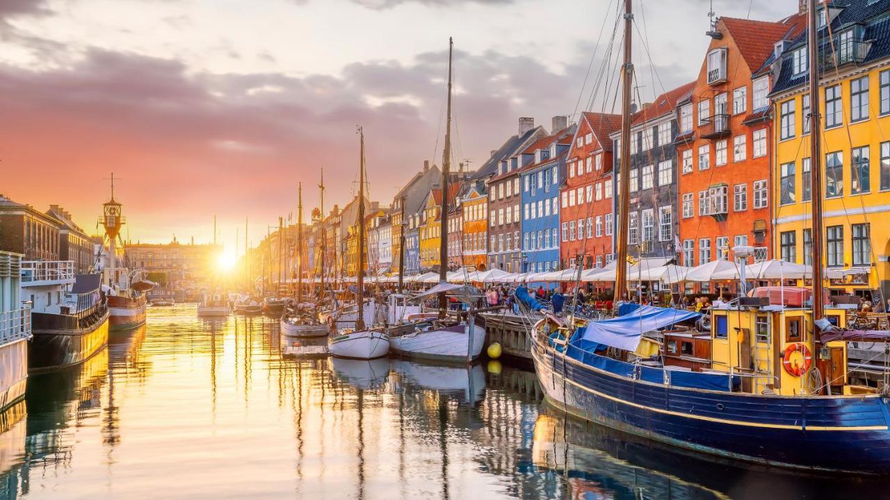 Large Apartment With Canal View In Central Cph City Copenhague Exterior foto
